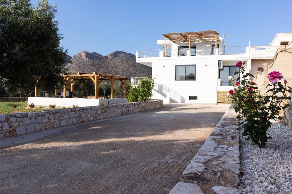 Lamzi'S Residence Chania  Bagian luar foto